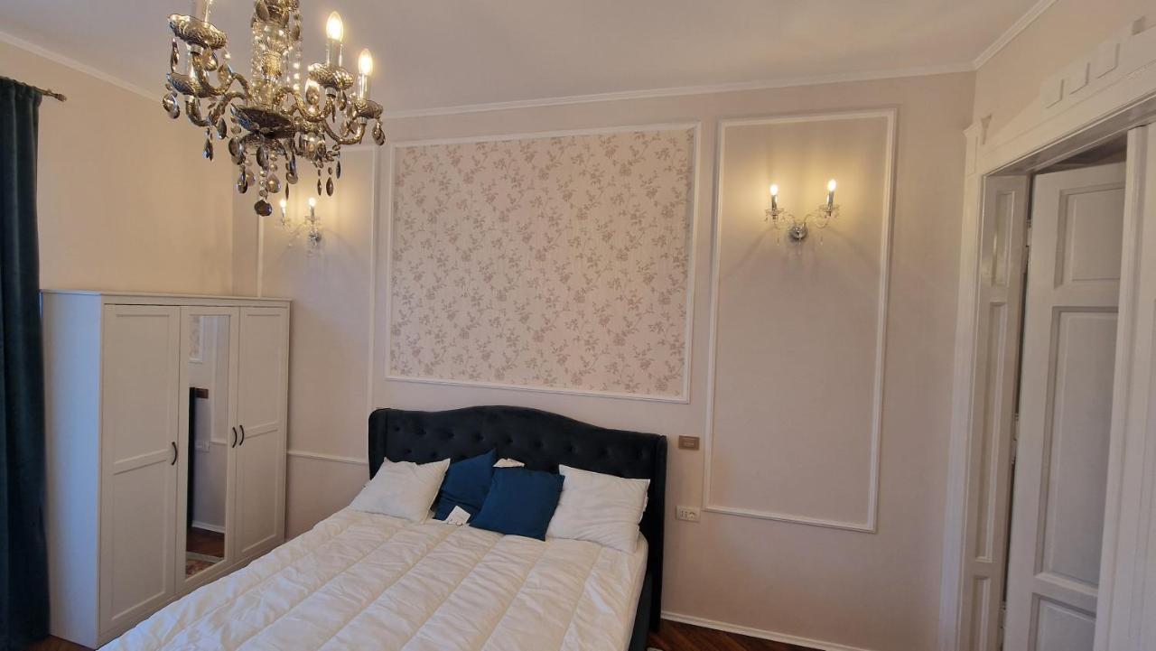 Uvs Central Luxury Apartment Oradea Exterior foto